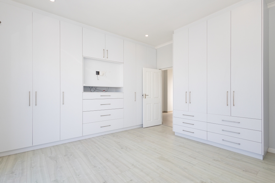 4 Bedroom Property for Sale in Sagewood Western Cape